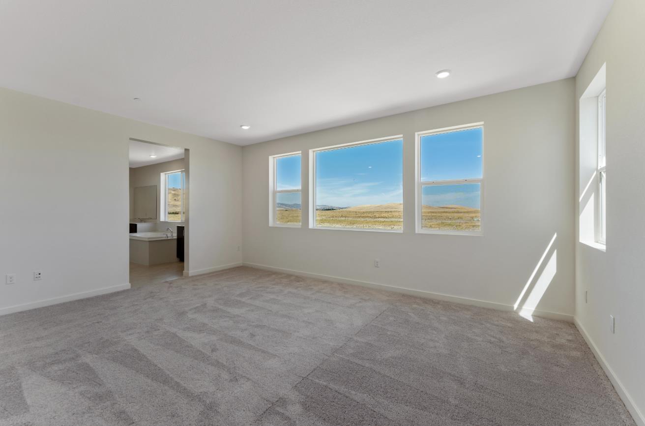 Detail Gallery Image 15 of 22 For 5952 Big Sky Dr, Fairfield,  CA 94533 - 4 Beds | 3/2 Baths