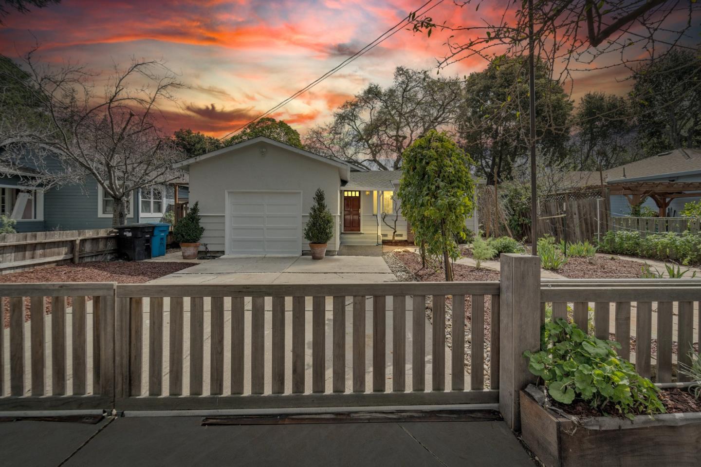 Detail Gallery Image 1 of 1 For 490 6th Ave, Menlo Park,  CA 94025 - 3 Beds | 1/1 Baths