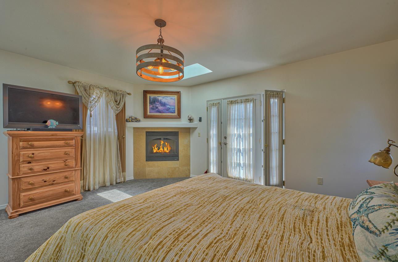 Detail Gallery Image 12 of 24 For 1213 Shafter Ave, Pacific Grove,  CA 93950 - 4 Beds | 2 Baths