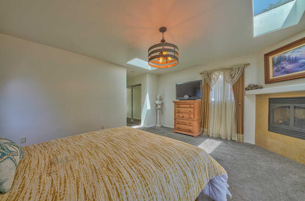 Detail Gallery Image 13 of 24 For 1213 Shafter Ave, Pacific Grove,  CA 93950 - 4 Beds | 1/1 Baths