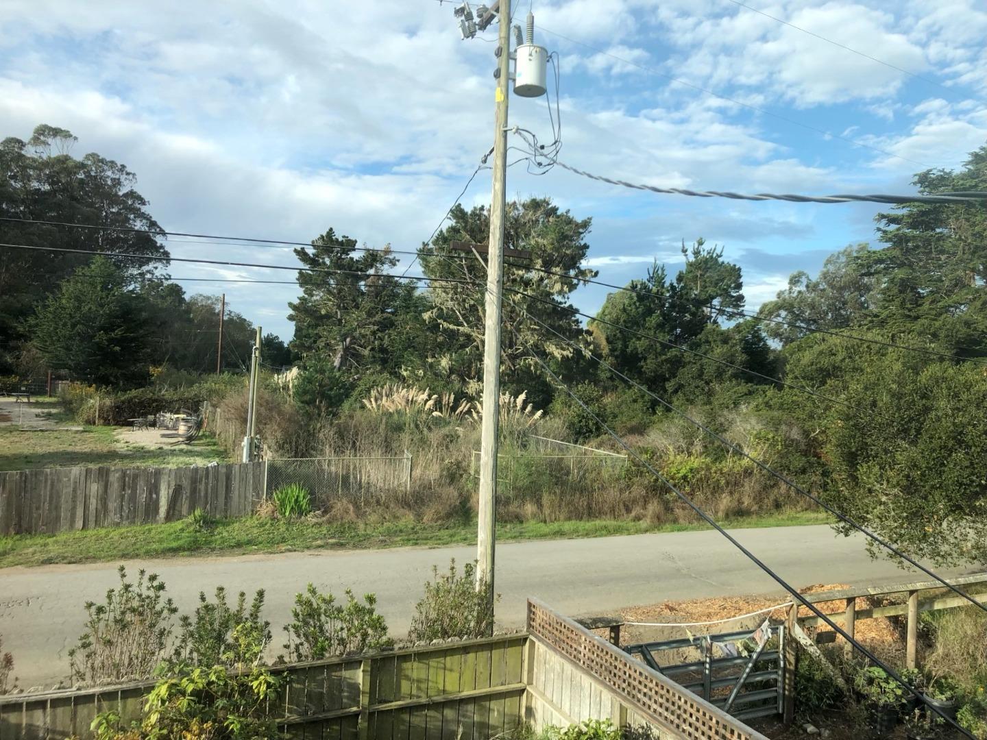 Photo of Elm Rd in Bolinas, CA