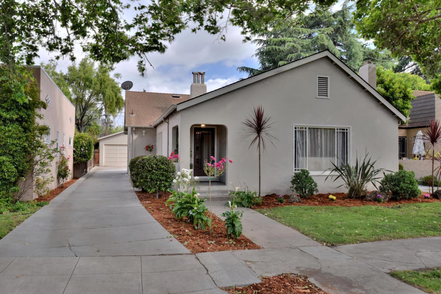 Detail Gallery Image 1 of 10 For 1378 Shasta Ave, San Jose,  CA 95126 - 3 Beds | 2 Baths