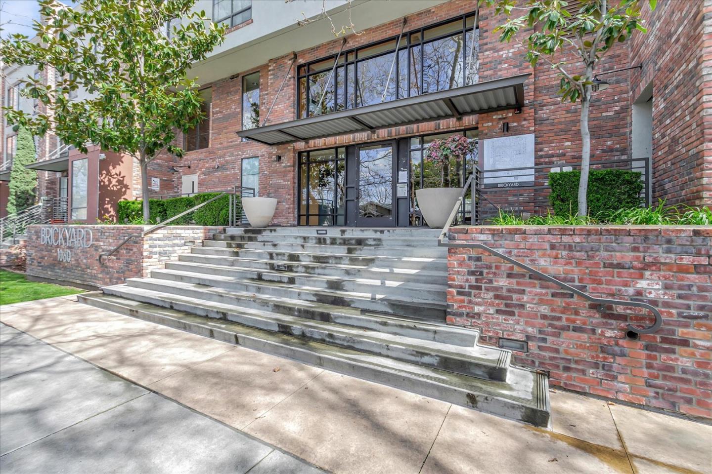 Detail Gallery Image 3 of 33 For 1060 S 3rd St #139,  San Jose,  CA 95112 - 1 Beds | 1 Baths