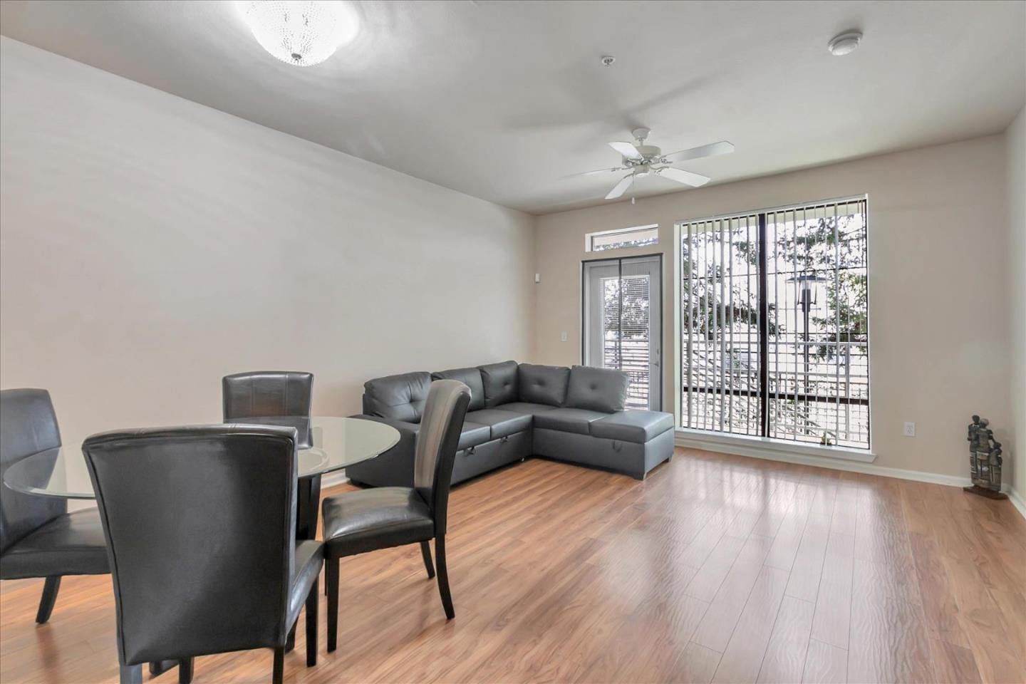Detail Gallery Image 7 of 33 For 1060 S 3rd St #139,  San Jose,  CA 95112 - 1 Beds | 1 Baths