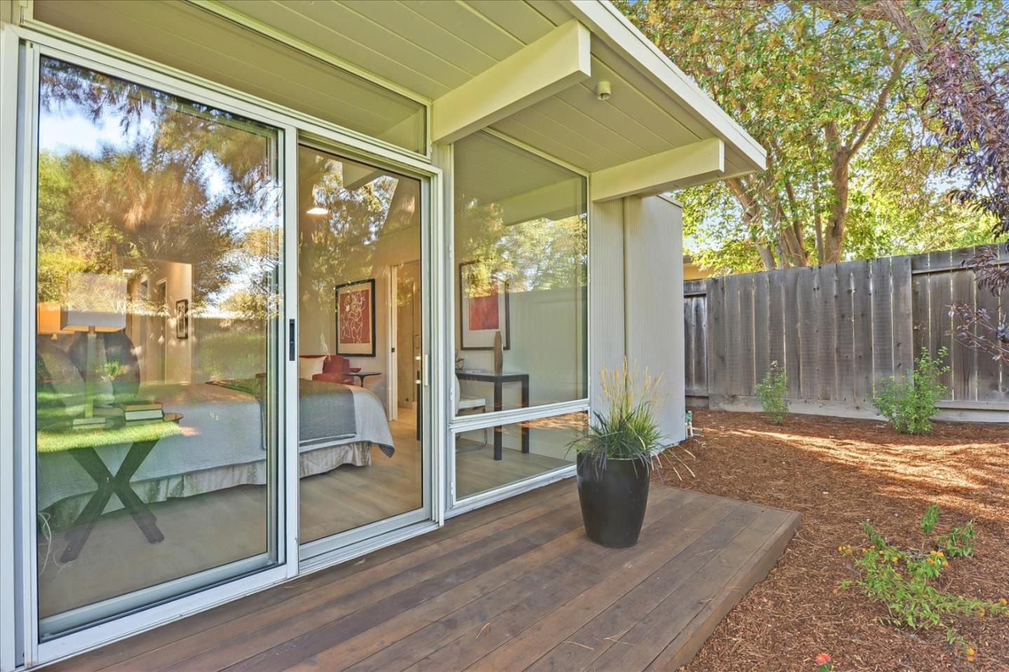 Detail Gallery Image 33 of 34 For 3401 Kenneth Dr, Palo Alto,  CA 94303 - 4 Beds | 2 Baths