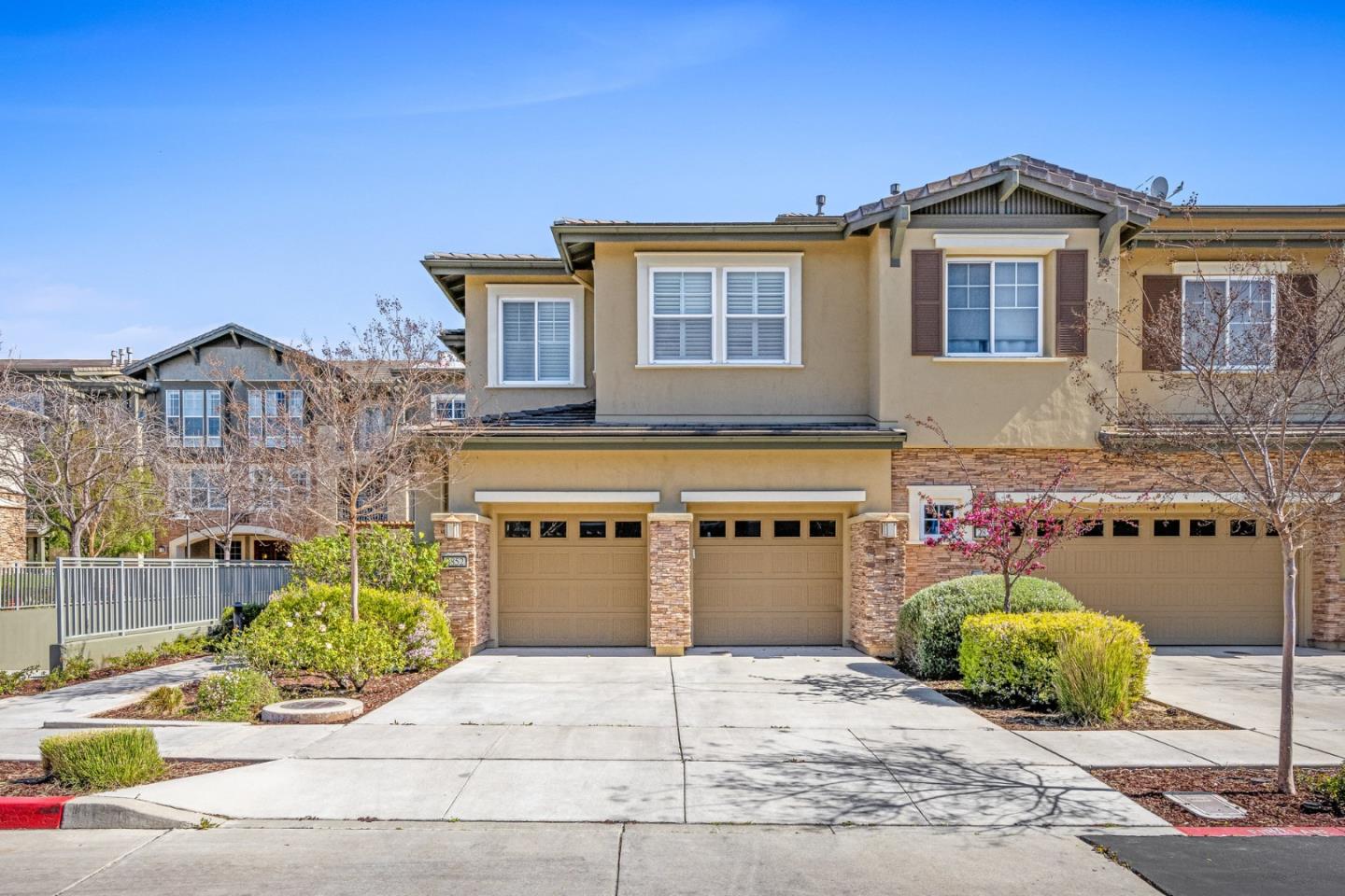 Detail Gallery Image 1 of 1 For 2852 Paseo Ln, San Jose,  CA 95124 - 3 Beds | 3/1 Baths
