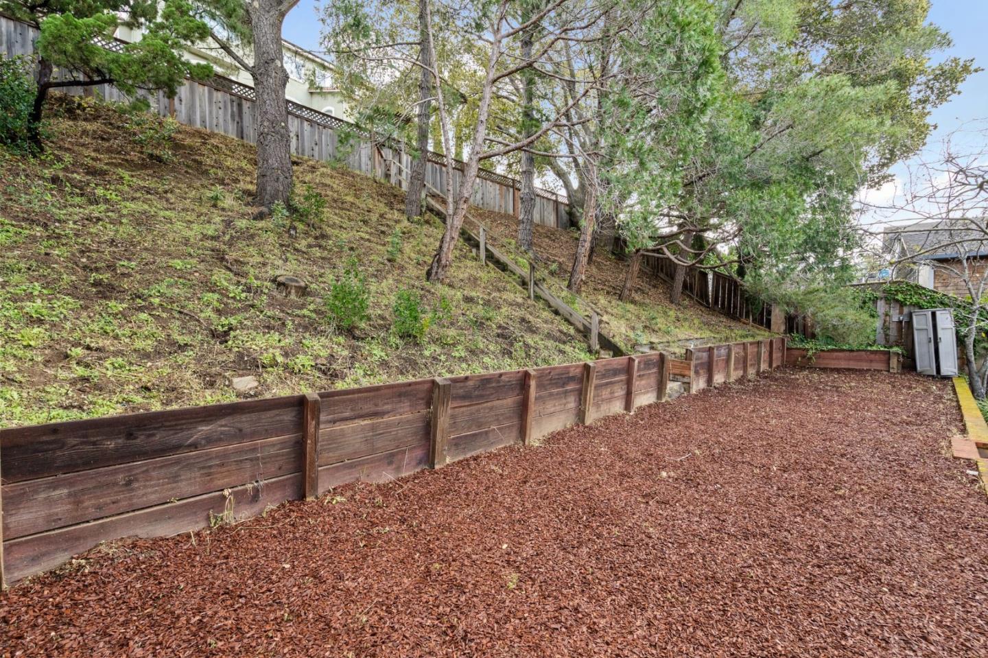 Detail Gallery Image 54 of 69 For 38 Roslyn Ave, San Carlos,  CA 94070 - 5 Beds | 4/1 Baths