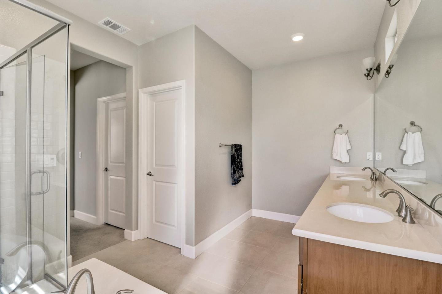 Detail Gallery Image 36 of 43 For 328 Crestview Cir, Daly City,  CA 94015 - 5 Beds | 4 Baths