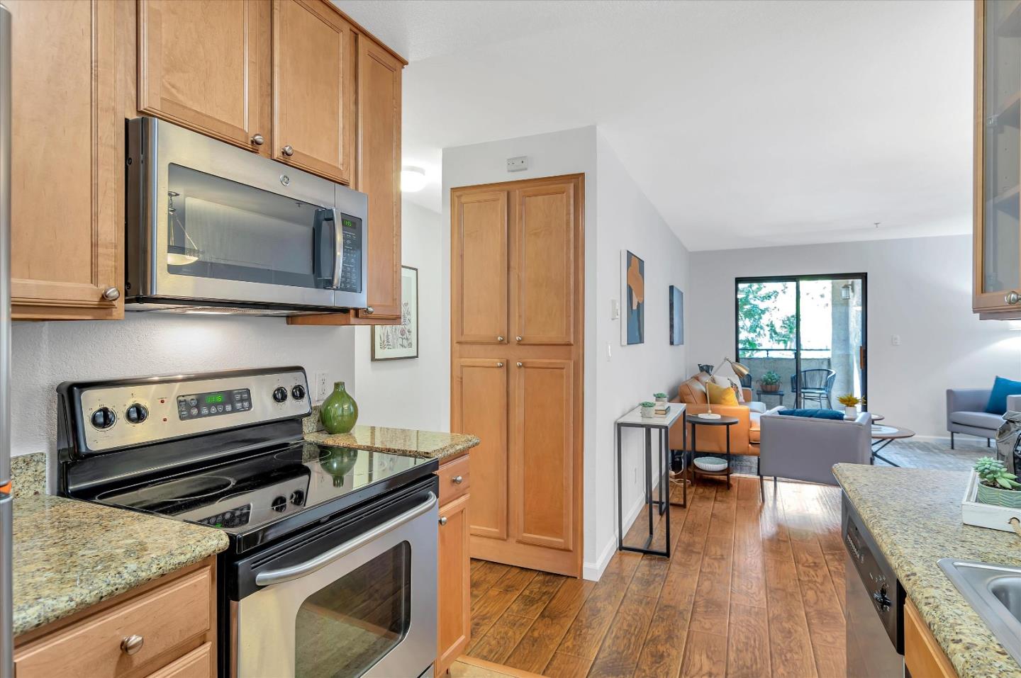 Detail Gallery Image 7 of 24 For 880 E Fremont Ave #202,  Sunnyvale,  CA 94087 - 1 Beds | 1 Baths