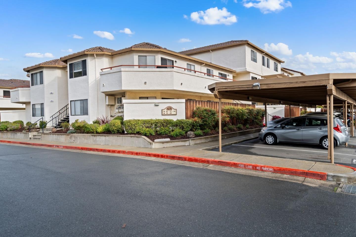 Detail Gallery Image 1 of 1 For 5030 Valley Crest Dr #92,  Concord,  CA 94521 - 2 Beds | 1/1 Baths