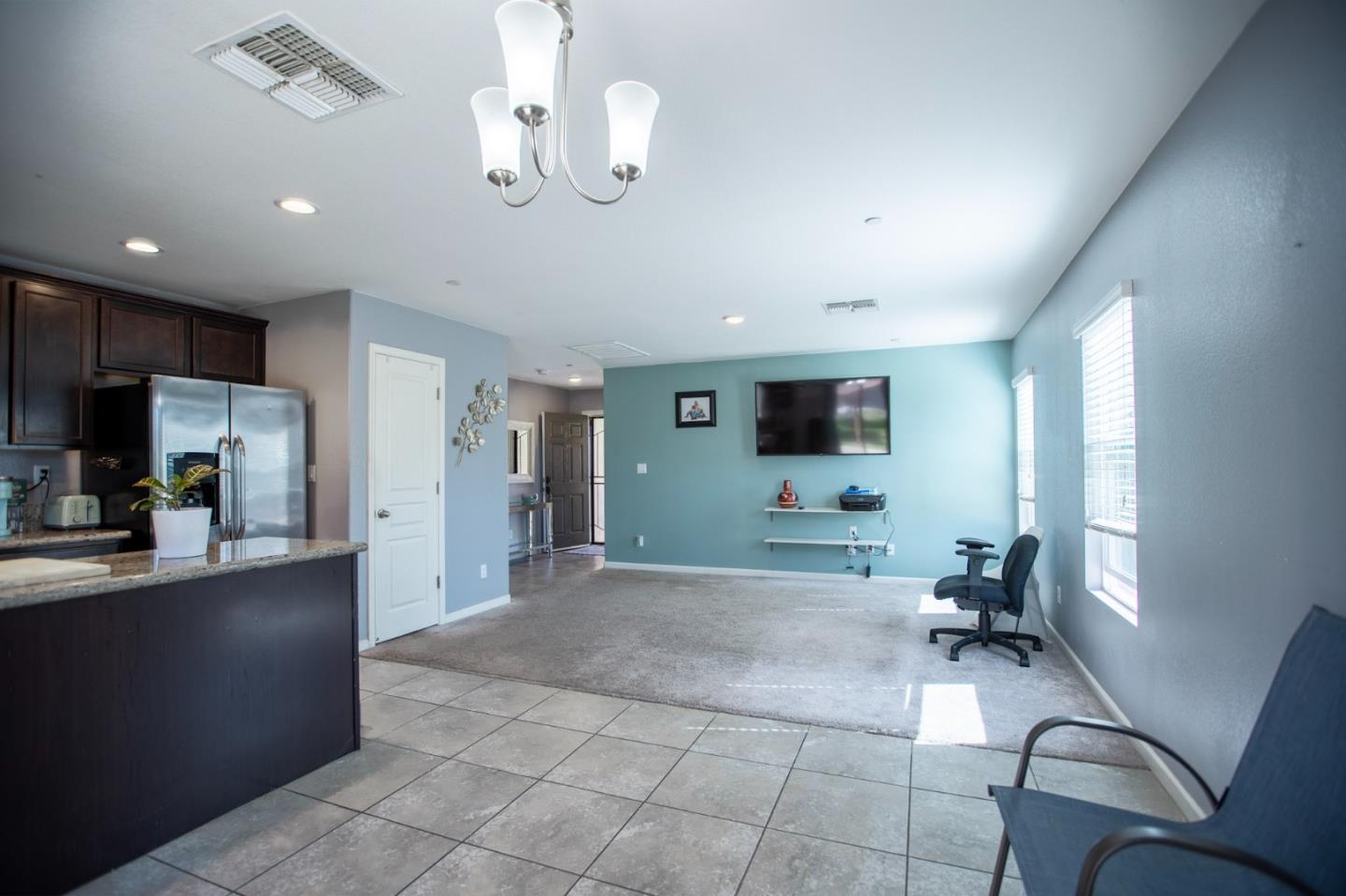 Detail Gallery Image 6 of 14 For 1501 La Purisma St, Los Banos,  CA 93635 - 3 Beds | 2 Baths