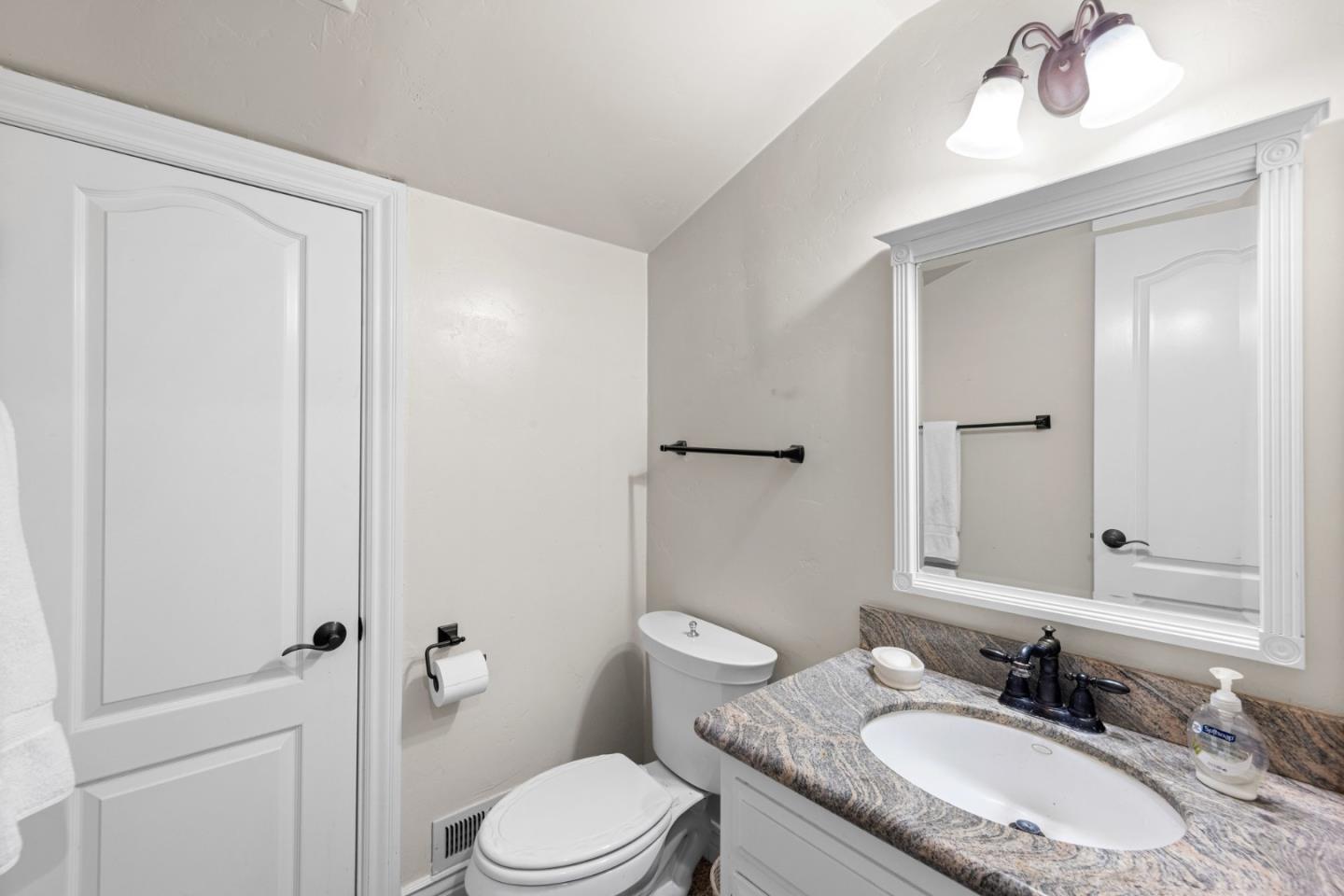 Detail Gallery Image 23 of 63 For 7831 Santa Theresa Dr, Gilroy,  CA 95020 - 4 Beds | 2/1 Baths