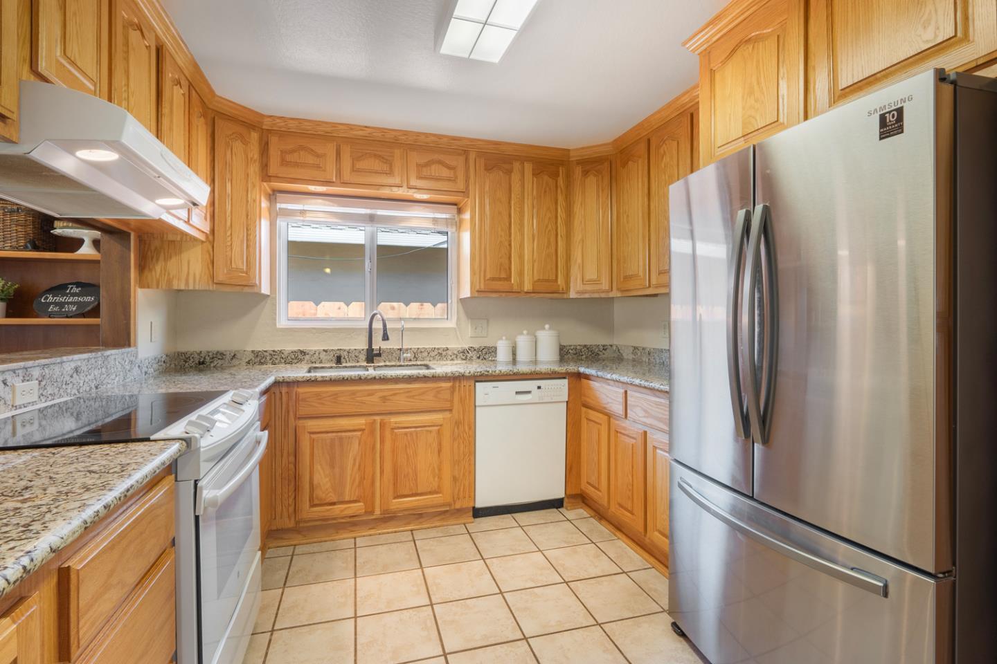 Detail Gallery Image 10 of 29 For 1068 Sierra Madre Dr, Salinas,  CA 93901 - 3 Beds | 2 Baths