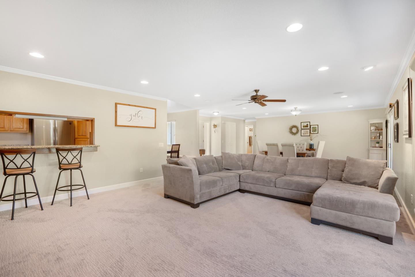 Detail Gallery Image 13 of 29 For 1068 Sierra Madre Dr, Salinas,  CA 93901 - 3 Beds | 2 Baths