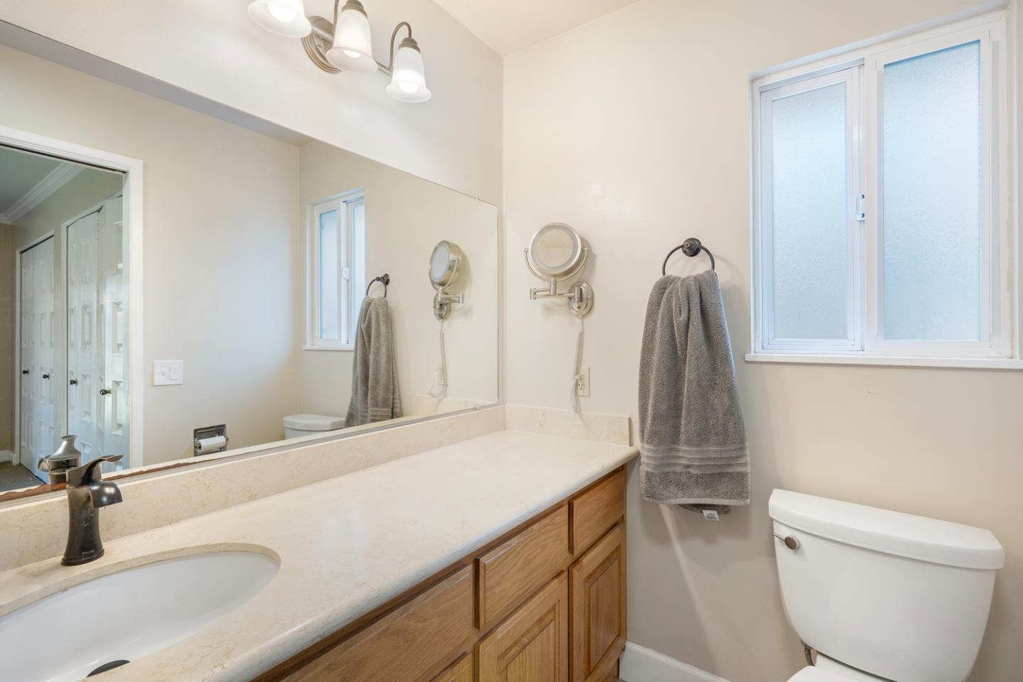 Detail Gallery Image 16 of 29 For 1068 Sierra Madre Dr, Salinas,  CA 93901 - 3 Beds | 2 Baths