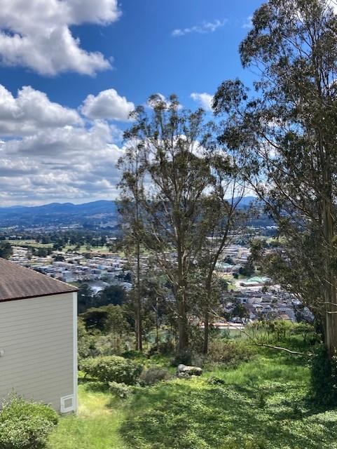495 Mountain View Dr 1, Daly City, CA 94014