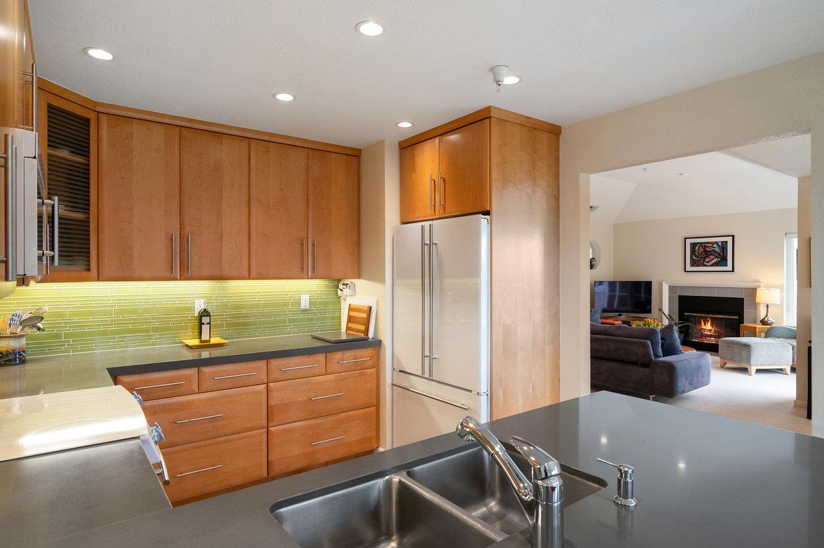Detail Gallery Image 14 of 33 For 495 Mountain View Dr #1,  Daly City,  CA 94014 - 2 Beds | 2 Baths