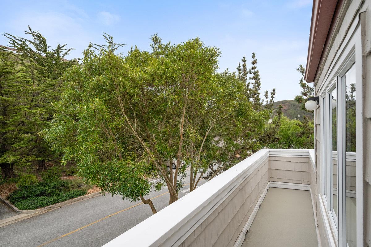 Detail Gallery Image 23 of 33 For 495 Mountain View Dr #1,  Daly City,  CA 94014 - 2 Beds | 2 Baths