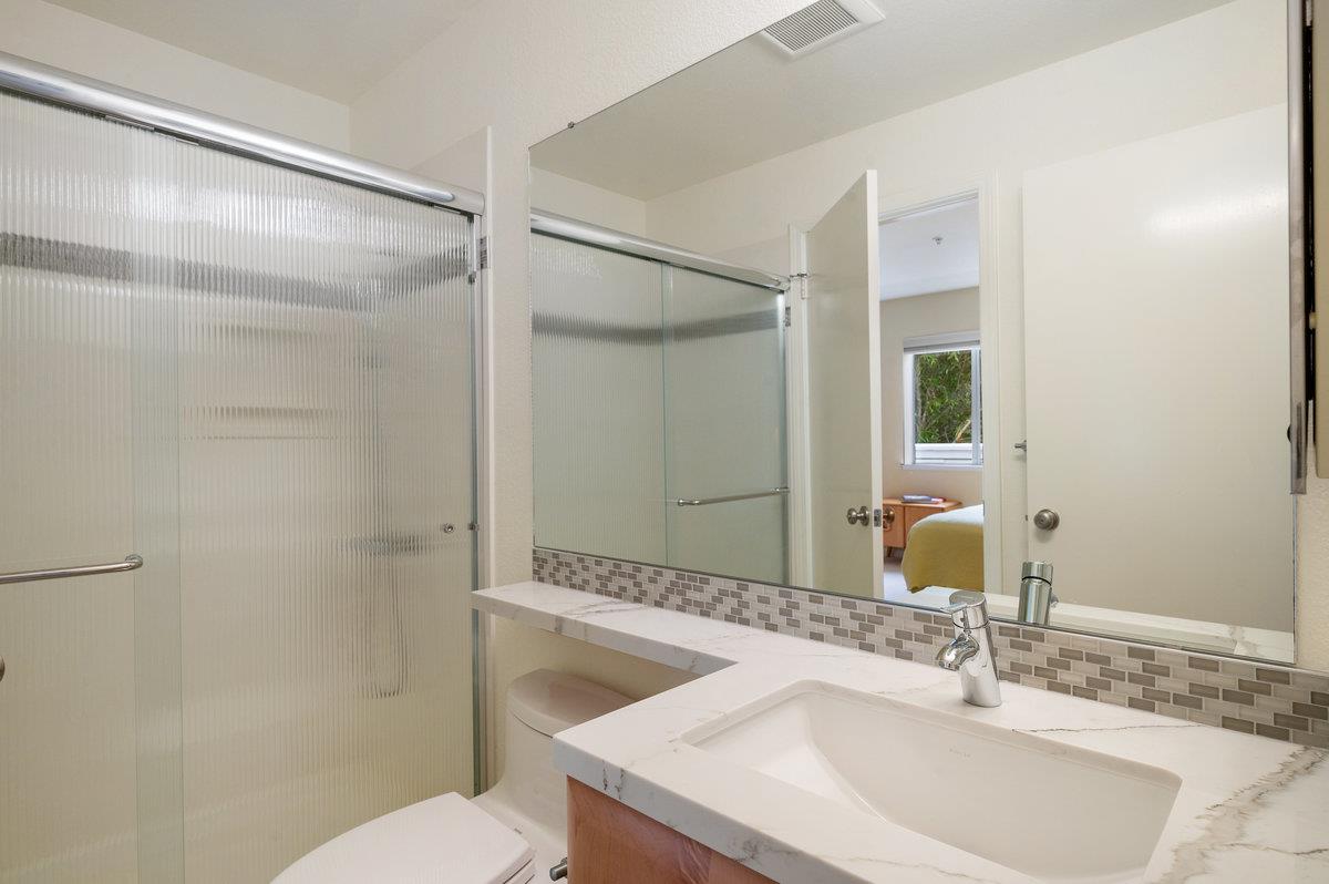 Detail Gallery Image 25 of 33 For 495 Mountain View Dr #1,  Daly City,  CA 94014 - 2 Beds | 2 Baths