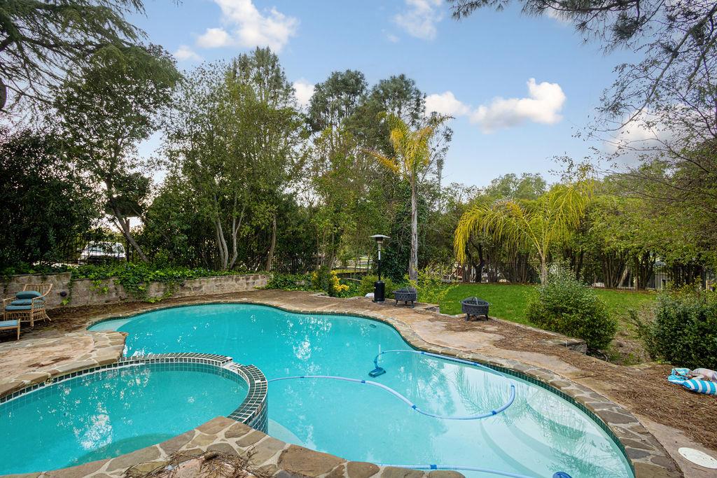 17785 Holiday Dr, Hill, CA 95037 5 Beds 4 Baths (Contingent) ML81957735 MLSL