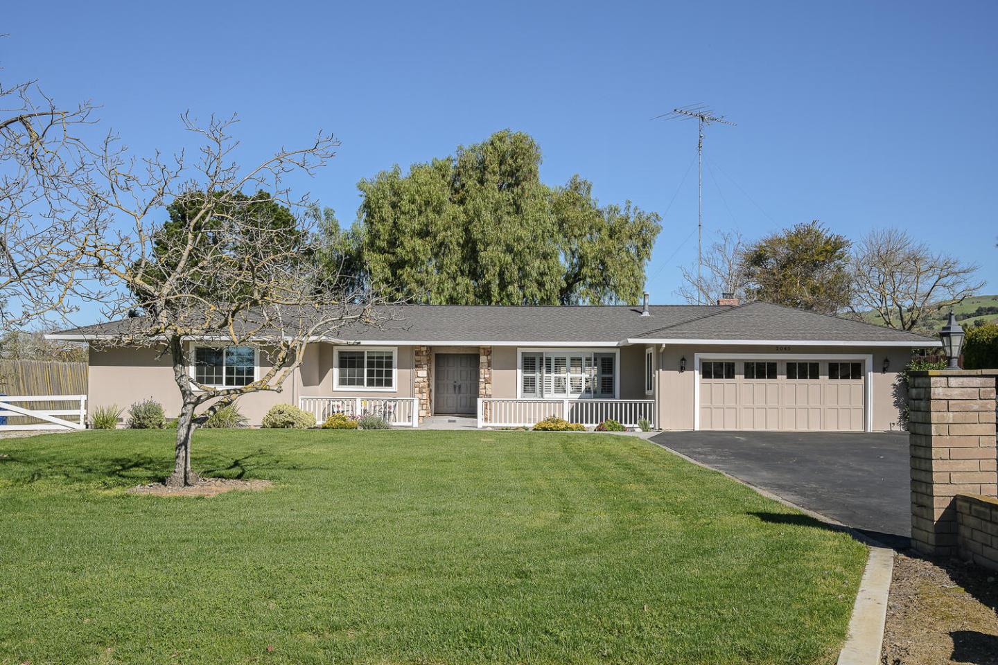 2045 Pinecrest Drive, San Martin, CA 