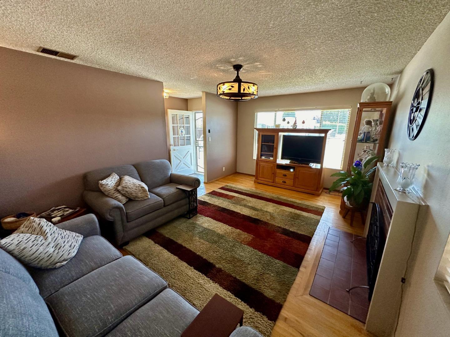 Detail Gallery Image 6 of 32 For 5536 Shana St, Fremont,  CA 94538 - 3 Beds | 2 Baths
