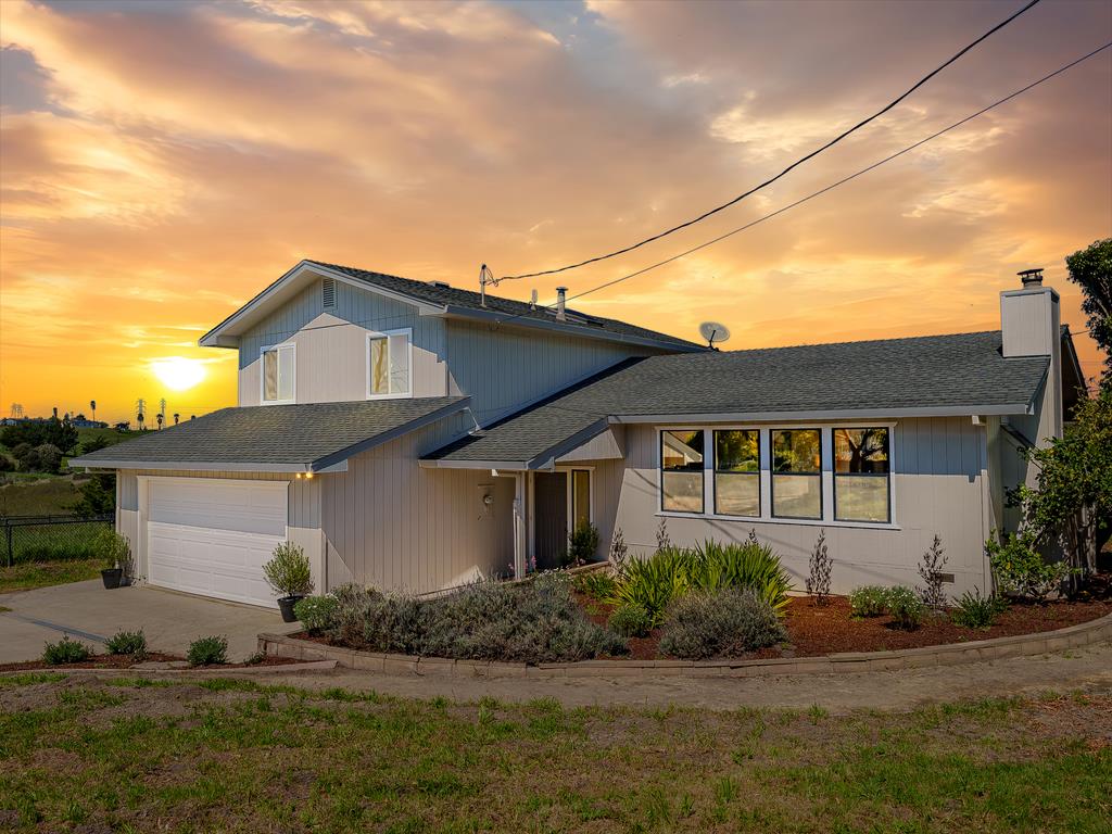 Detail Gallery Image 1 of 69 For 14225 Shaffi Ln, Castroville,  CA 95012 - 3 Beds | 3 Baths