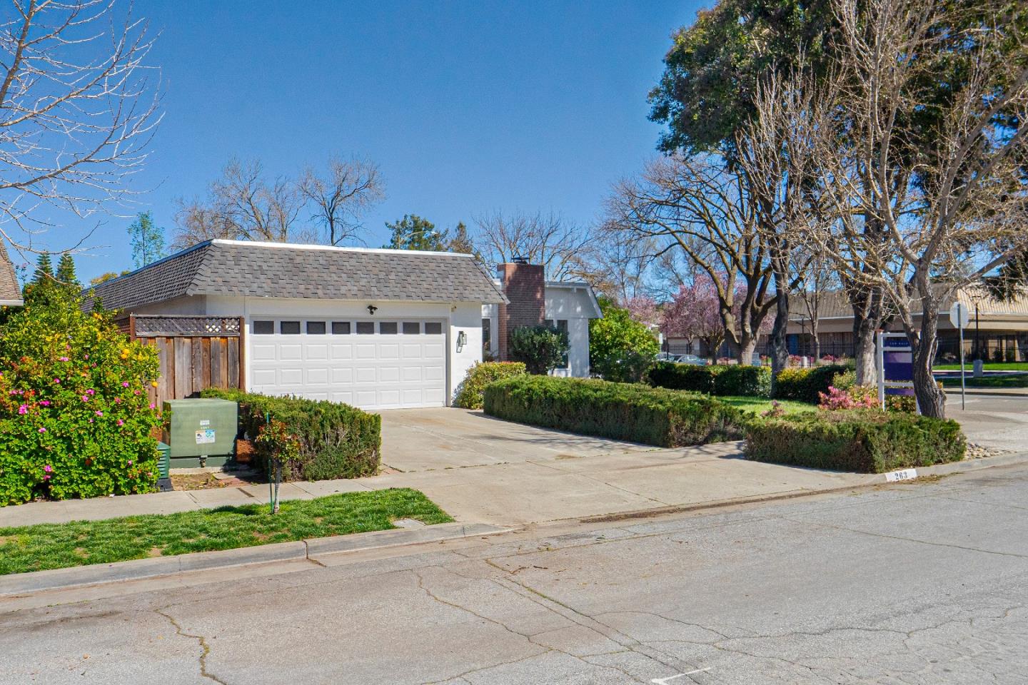 Detail Gallery Image 1 of 1 For 263 Cresta Vista Way, San Jose,  CA 95119 - 4 Beds | 2 Baths