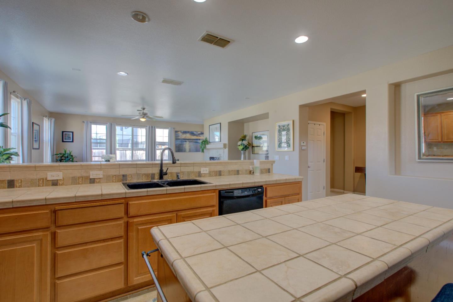 Detail Gallery Image 12 of 54 For 9199 Fairway Ct, Patterson,  CA 95363 - 3 Beds | 2/1 Baths