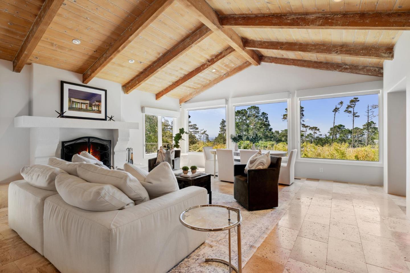 Detail Gallery Image 8 of 68 For 3892 Ronda Rd, Pebble Beach,  CA 93953 - 4 Beds | 4/1 Baths