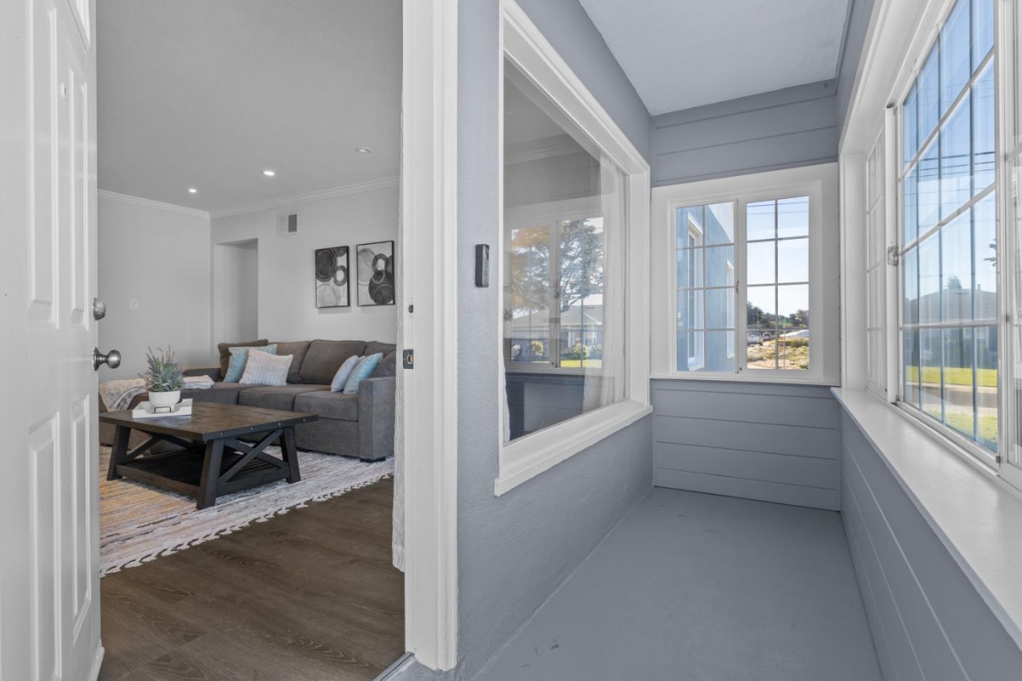 Detail Gallery Image 2 of 30 For 341 Fremont Ave, Pacifica,  CA 94044 - 3 Beds | 2 Baths