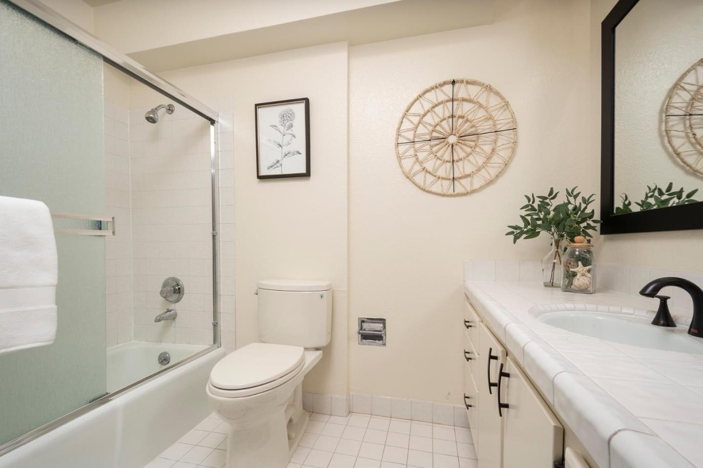 Detail Gallery Image 26 of 48 For 35 9th Ave #3,  San Mateo,  CA 94401 - 2 Beds | 2 Baths