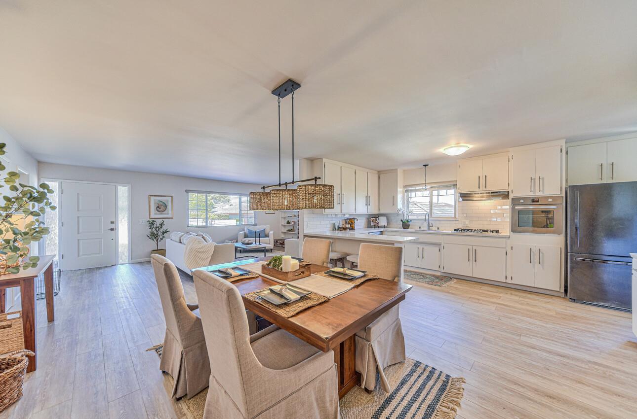 Detail Gallery Image 13 of 38 For 181 Del Monte Blvd, Pacific Grove,  CA 93950 - 3 Beds | 2 Baths