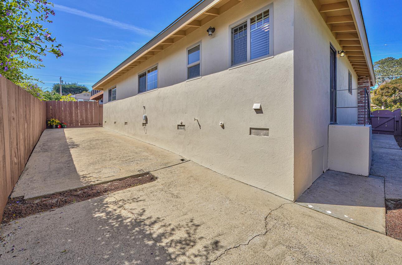 Detail Gallery Image 37 of 41 For 181 Del Monte Blvd, Pacific Grove,  CA 93950 - 3 Beds | 2 Baths