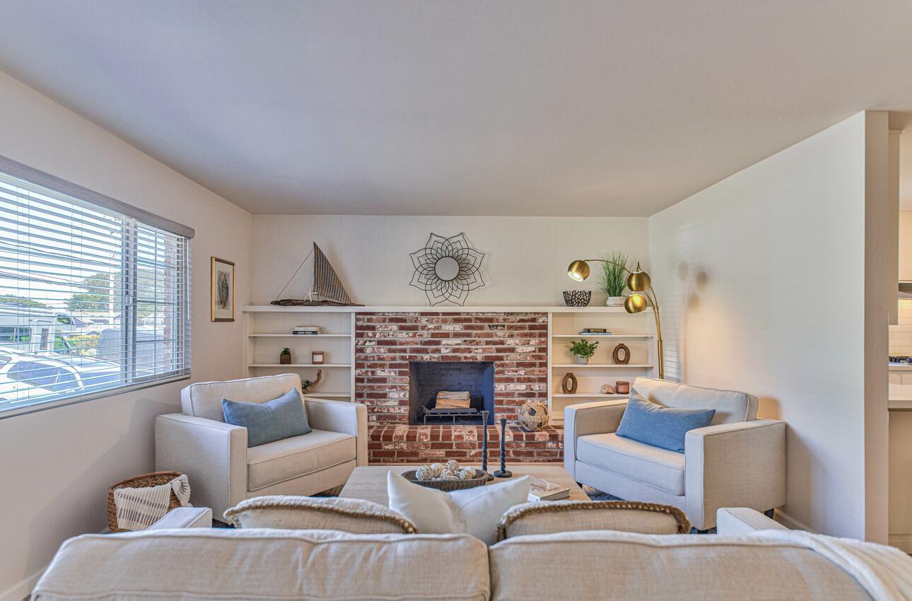 Detail Gallery Image 9 of 38 For 181 Del Monte Blvd, Pacific Grove,  CA 93950 - 3 Beds | 2 Baths