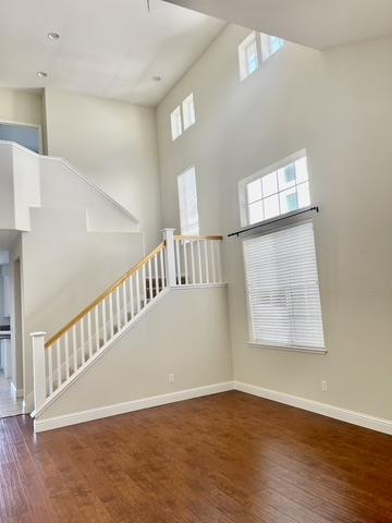 Detail Gallery Image 3 of 17 For 509 Breakwater Dr, Redwood City,  CA 94065 - 4 Beds | 2/1 Baths