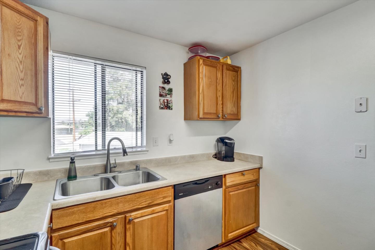 Detail Gallery Image 10 of 23 For 101 Rancho Dr #D,  San Jose,  CA 95111 - 2 Beds | 1 Baths