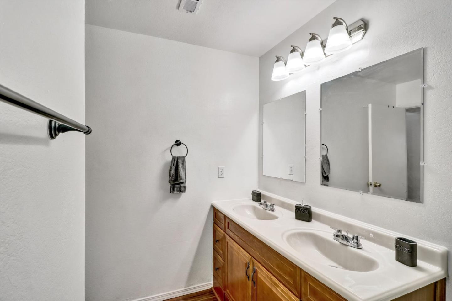 Detail Gallery Image 15 of 23 For 101 Rancho Dr #D,  San Jose,  CA 95111 - 2 Beds | 1 Baths