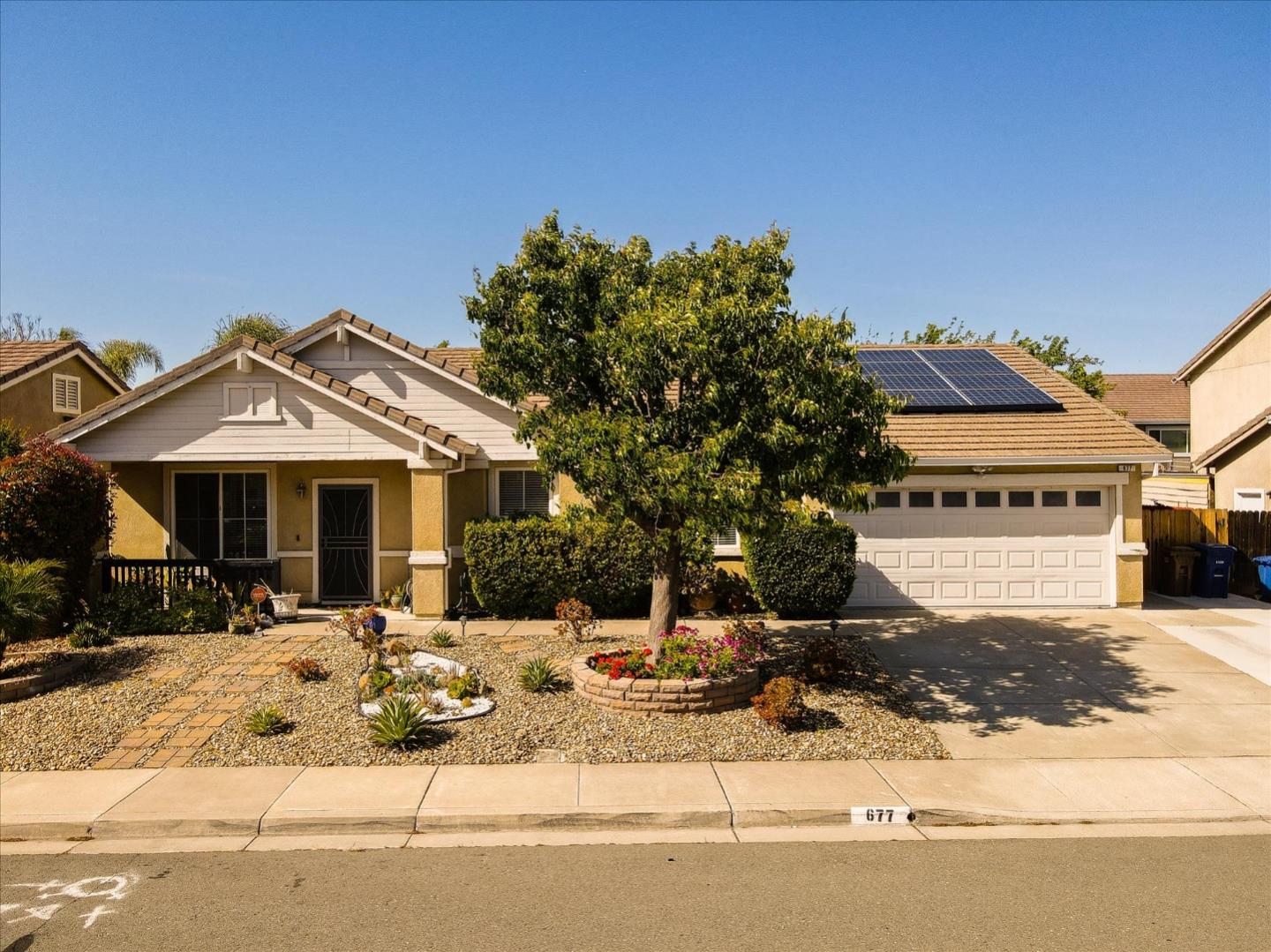 677 Meadow Canyon Dr, Pittsburg, CA 94565 photo 2