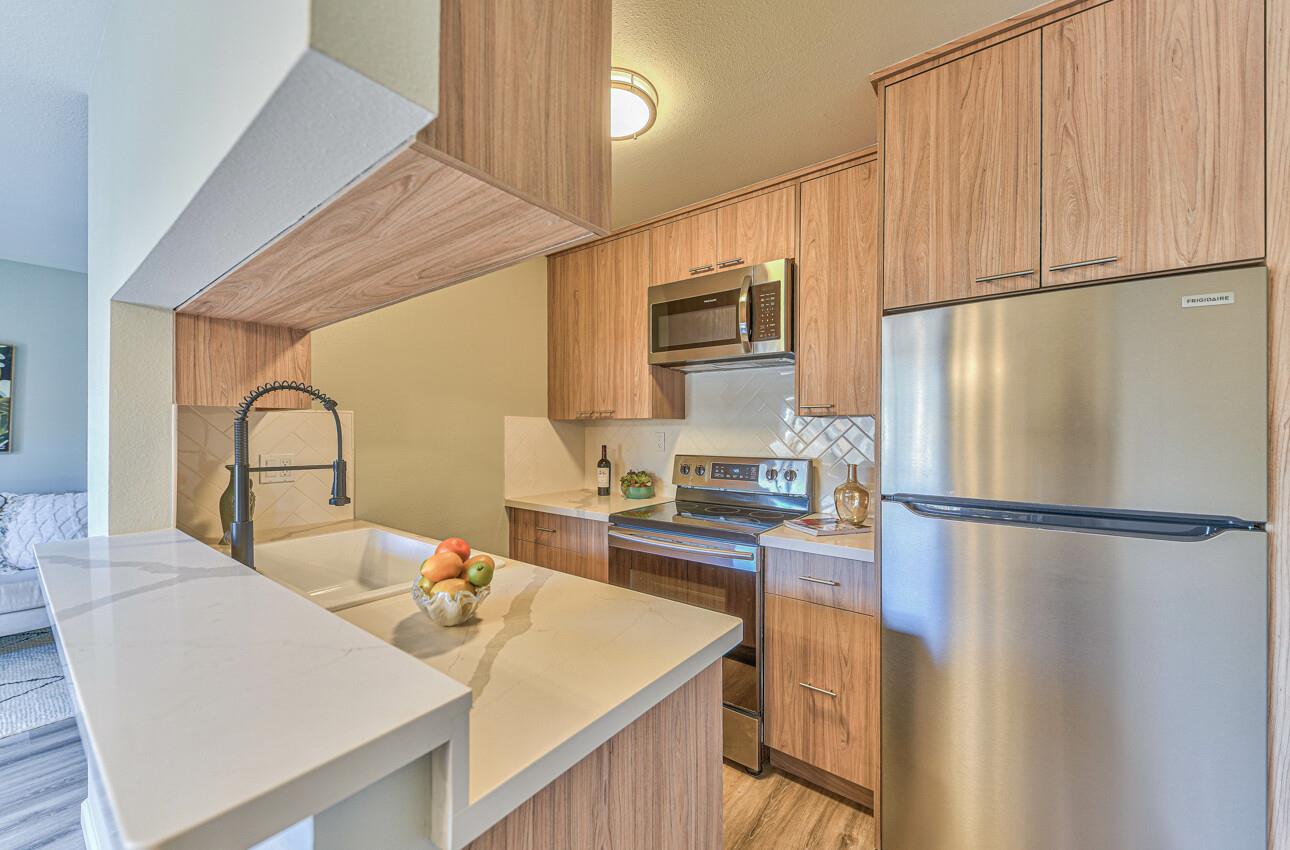 Detail Gallery Image 9 of 30 For 189 San Pablo Ct #2,  Marina,  CA 93933 - 3 Beds | 1/1 Baths