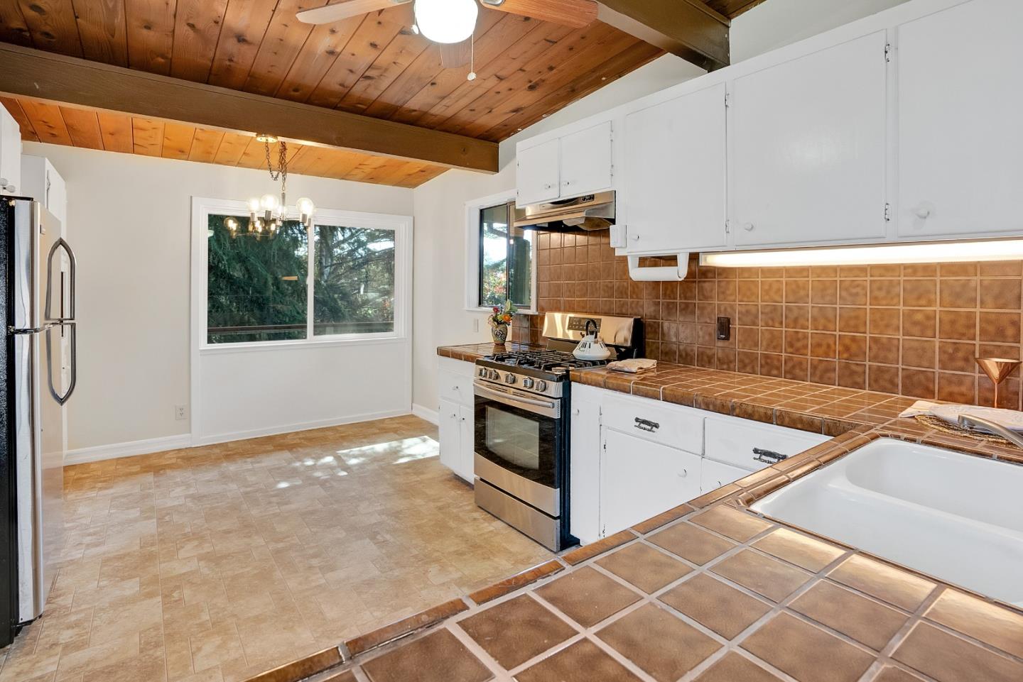 Detail Gallery Image 24 of 43 For 9396 Monroe Ave, Aptos,  CA 95003 - 3 Beds | 2 Baths