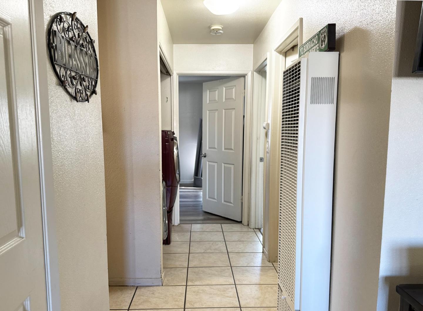Detail Gallery Image 10 of 28 For 1055 Padre Dr #3,  Salinas,  CA 93901 - 2 Beds | 1 Baths