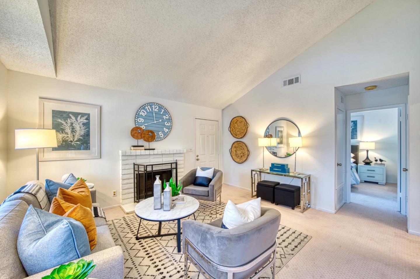 Detail Gallery Image 3 of 30 For 5698 Makati Cir #G,  San Jose,  CA 95123 - 1 Beds | 1 Baths