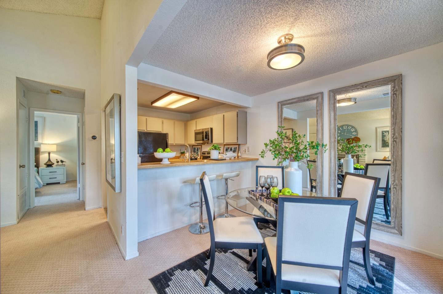 Detail Gallery Image 5 of 30 For 5698 Makati Cir #G,  San Jose,  CA 95123 - 1 Beds | 1 Baths