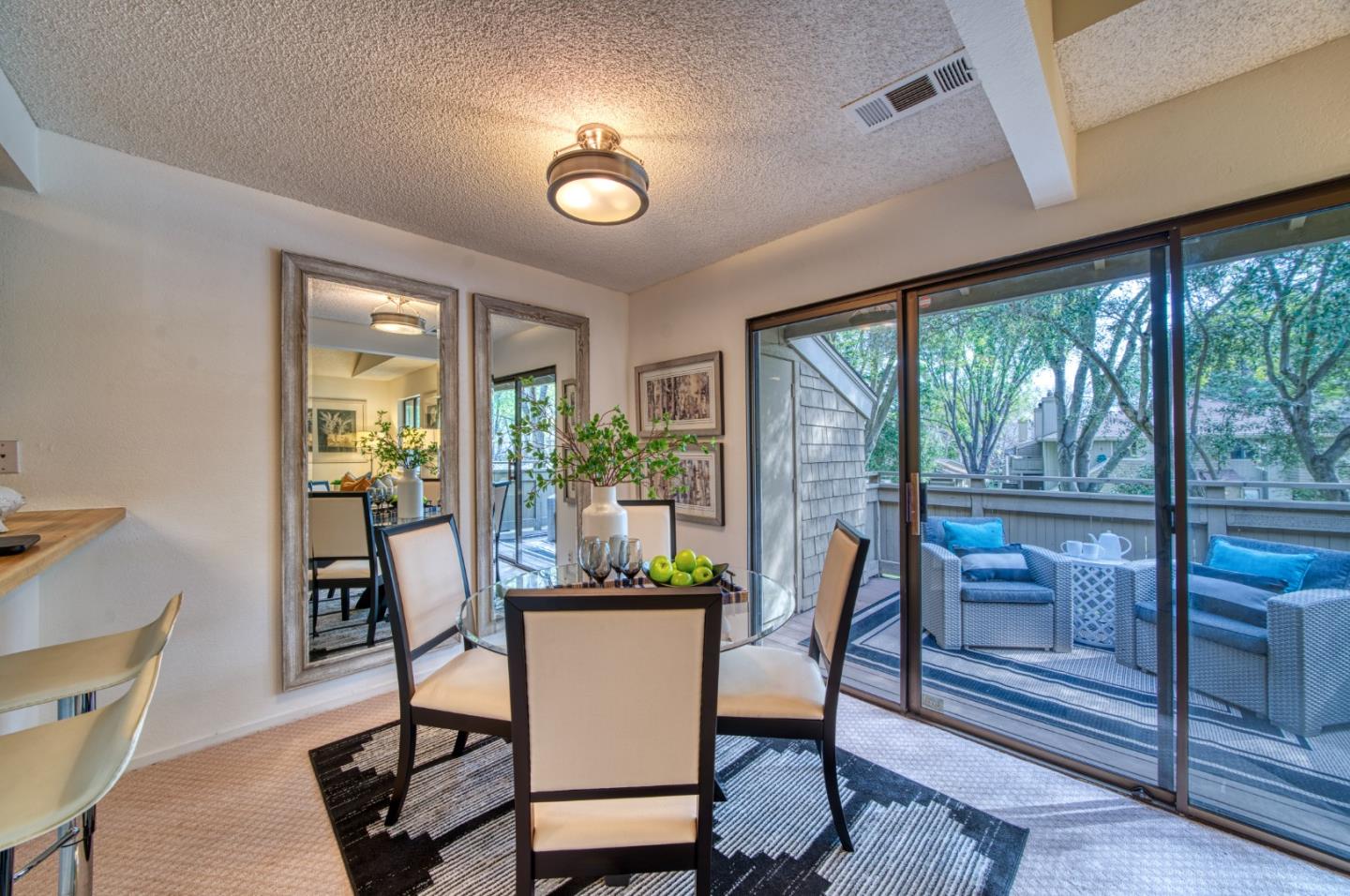 Detail Gallery Image 7 of 30 For 5698 Makati Cir #G,  San Jose,  CA 95123 - 1 Beds | 1 Baths