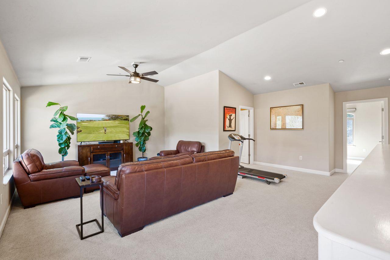 Detail Gallery Image 21 of 32 For 7105 Azzelio Ct, Salinas,  CA 93907 - 3 Beds | 2/1 Baths