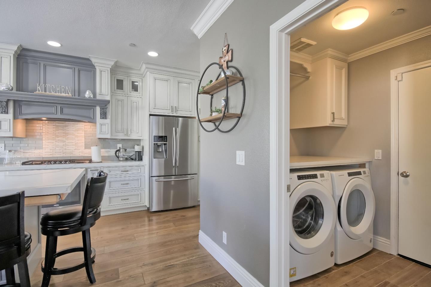 Detail Gallery Image 11 of 34 For 1624 Piazza Dr, Salinas,  CA 93905 - 5 Beds | 2/1 Baths