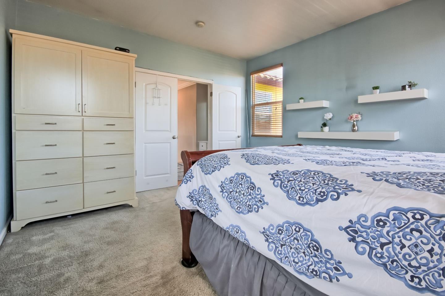 Detail Gallery Image 22 of 34 For 1624 Piazza Dr, Salinas,  CA 93905 - 5 Beds | 2/1 Baths