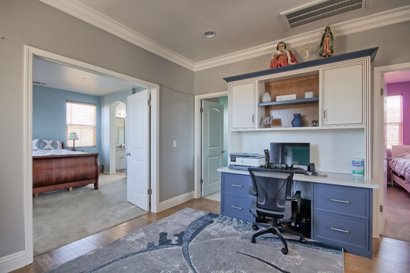 Detail Gallery Image 24 of 34 For 1624 Piazza Dr, Salinas,  CA 93905 - 5 Beds | 2/1 Baths