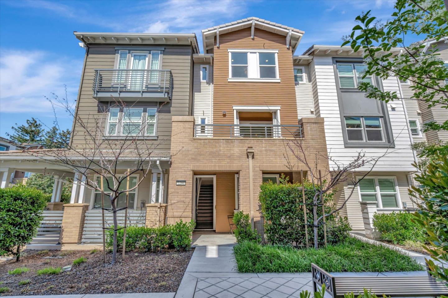 Detail Gallery Image 1 of 1 For 2266 Mora Pl, Mountain View,  CA 94040 - 2 Beds | 2/1 Baths